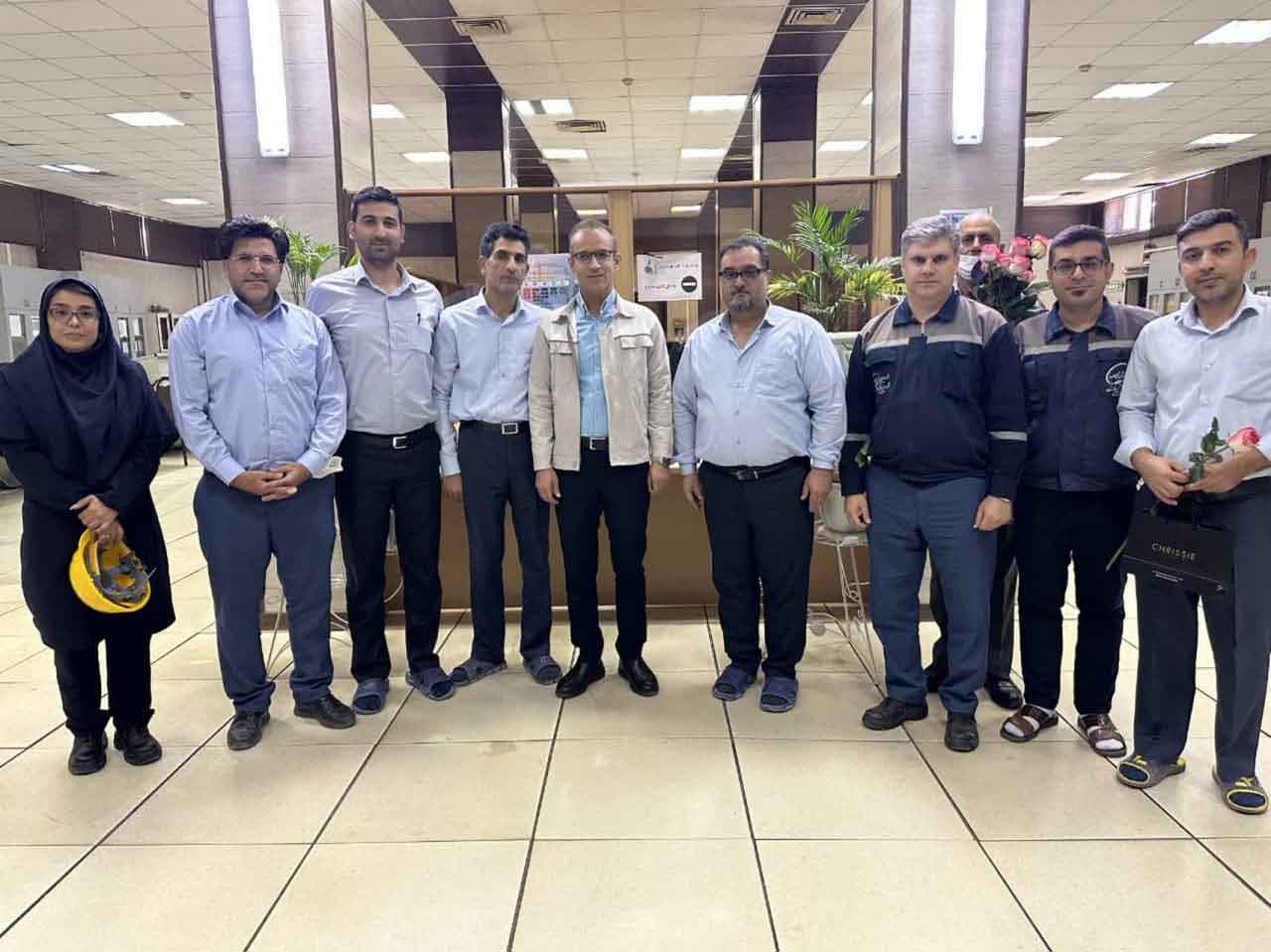 دیدار صمیمانه مدیر عامل با کارکنان پتروشیمی خوزستان در روز کارگر